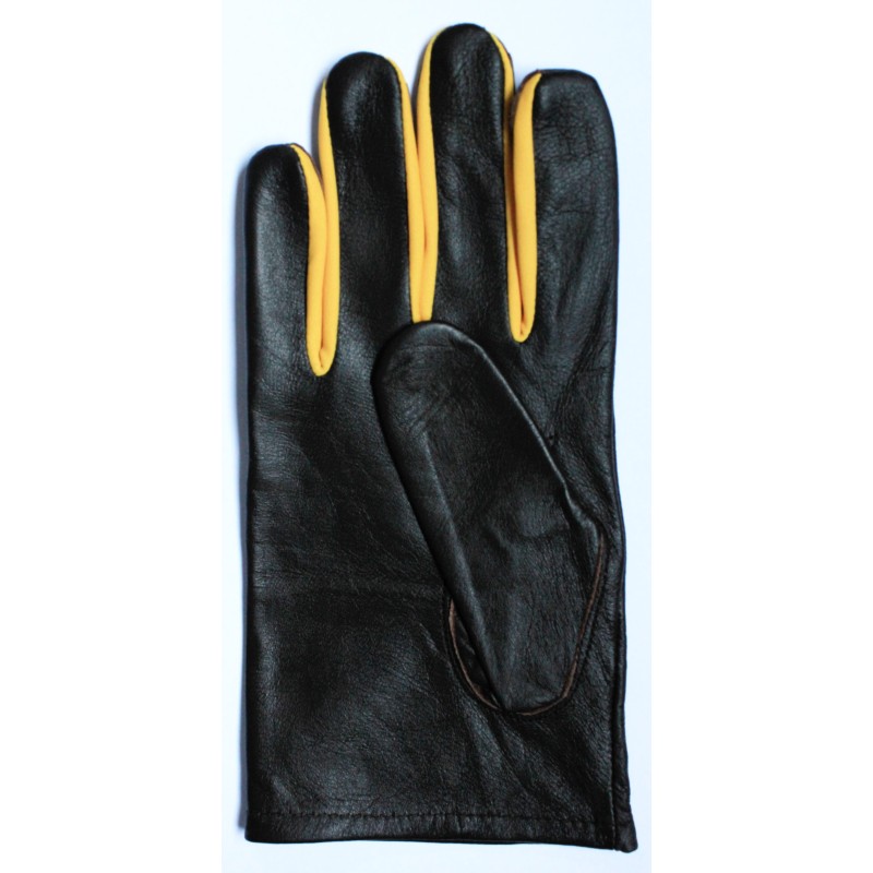 Gants en cuir noir avec des coutures jaunes