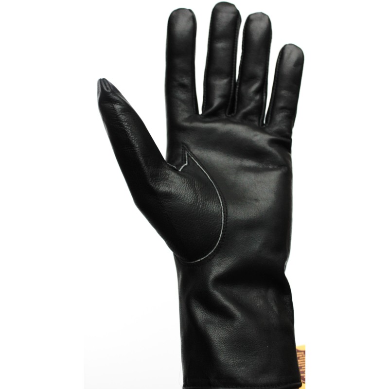 Gant en cuir noir porté vu côté paume, pouce rapporté