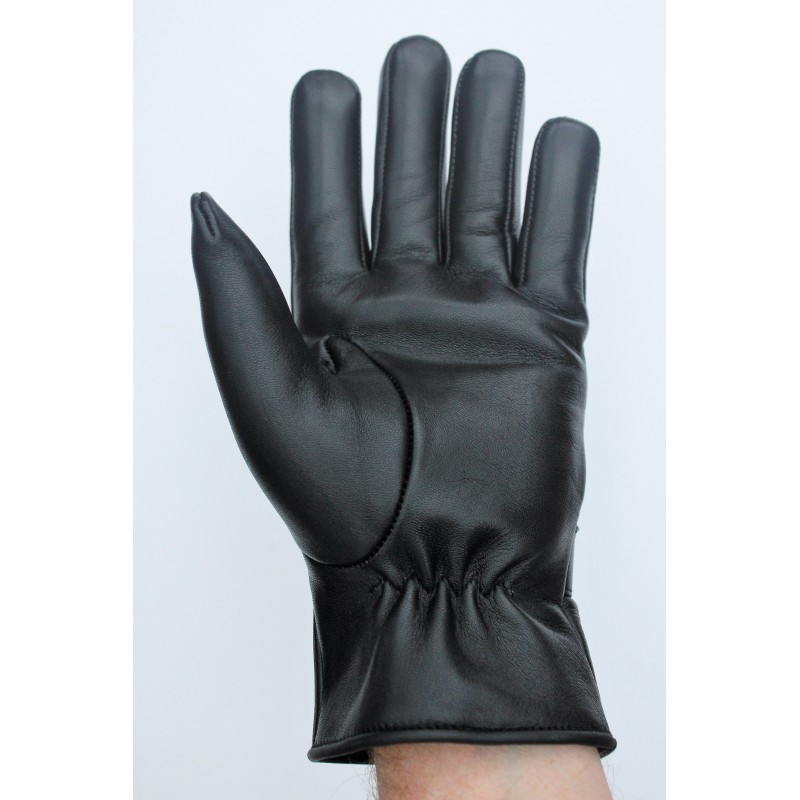 Paume d’un gant en cuir de mouton noir pour homme, poignet froncé