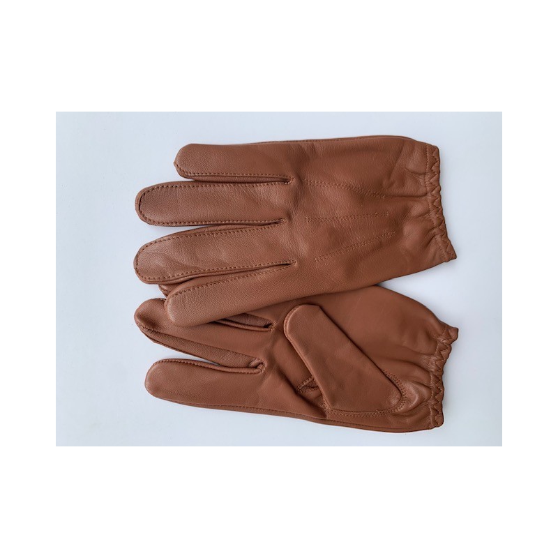 Paire de gants de conduite marron clair à plat, poignet élastiqué